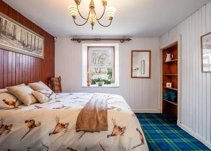 Meadowhead Cottage, Traditional Scottish Cottage